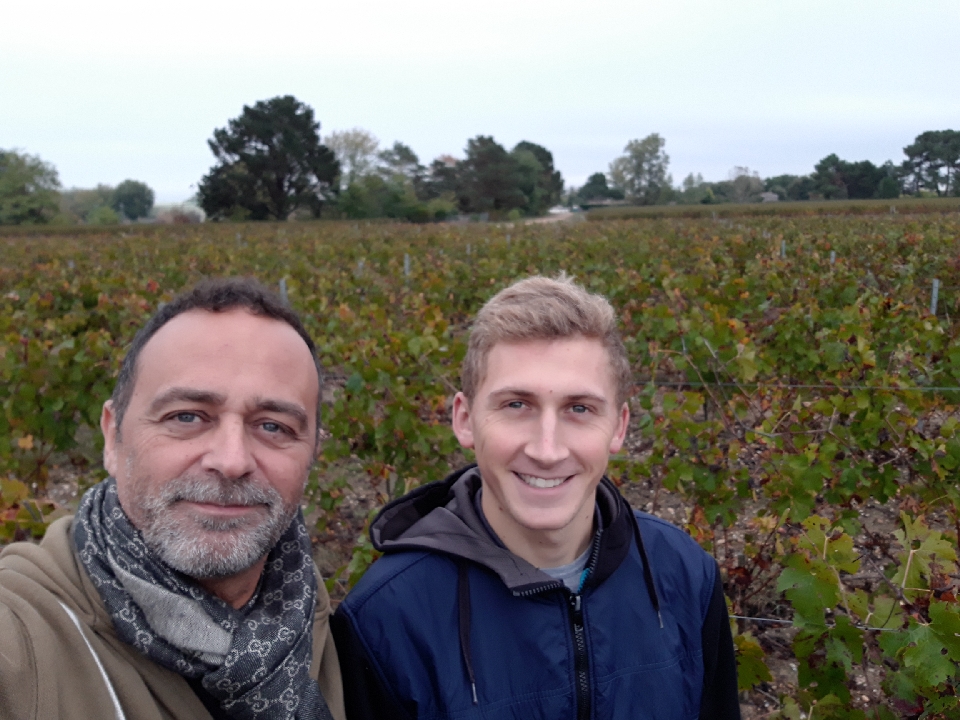 Franck et son fils dans la vigne